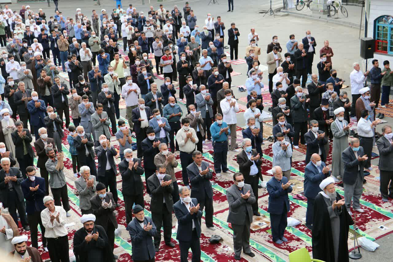 نماز عید فطر در بناب برگزار شد+ تصاویر/ امام جمعه بناب: سلامتی از مهمترین نعمت های پروردگار برای بشریت است