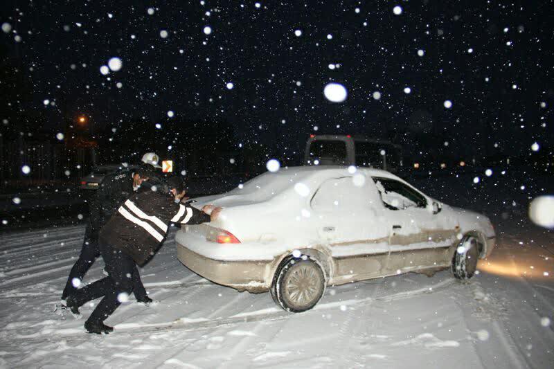 ‍ بارش برف و باران در محورهاي مواصلا تي بناب / رانندگان با تجهيزات ايمني و زمستاني تردد كنند