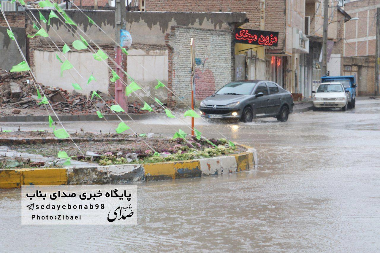 گزارش تصویری بسیار زیبا از یک روز بارانی در شهرستان بناب/ کوچه های گل آلود نتیجه قطعی این باران ؟!!