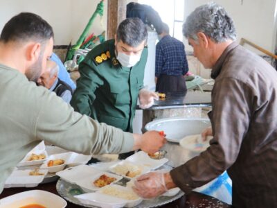 تهیه و توزیع بیش از ۲ هزار پرس غذای گرم به همت گروه های جهادی شهرستان بناب + تصاویر