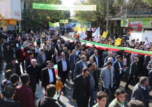 راهپیمایی ۱۳ آبان در شهرستان بناب برگزار شد