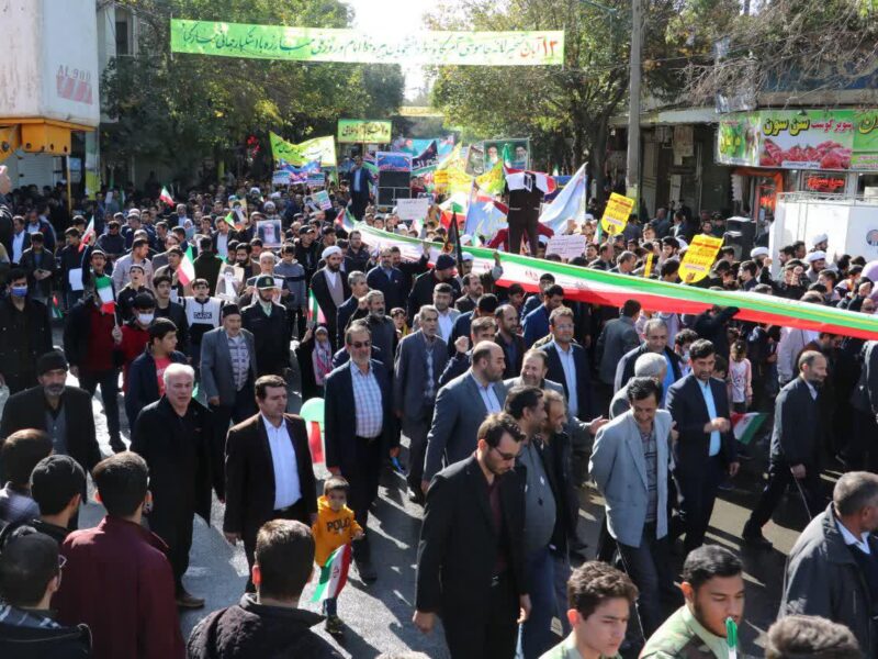 راهپیمایی ۱۳ آبان در شهرستان بناب برگزار شد