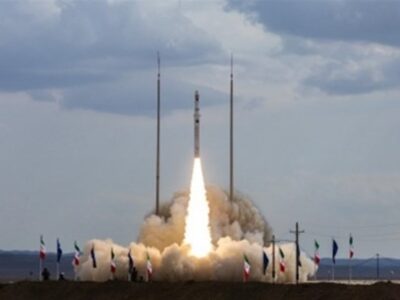 نمایندگان مجلس از سپاه برای پرتاب ماهواره ثریا قدردانی کردند