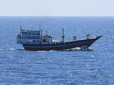 کشتی صیادی ایرانی را از دست دزدان دریایی سومالی آزاد کردیم
