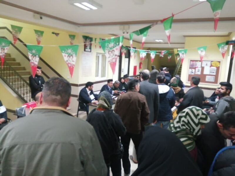 گزارش تصویری از حضور پرشور مردم بناب در پای صندوق‌های رای